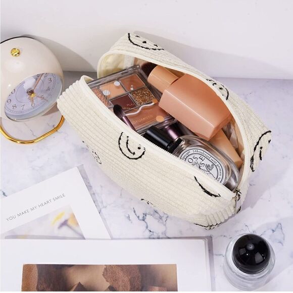 Smiley Makeup Bag Set  - Picture 2 of 5